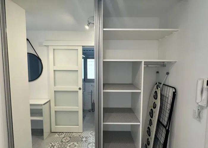 Superbe Studio Climatise Sur Le Port De Hyeres